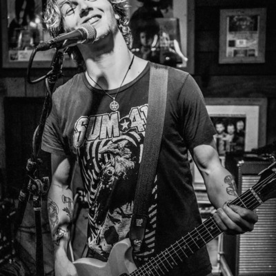 Donovan Hanson